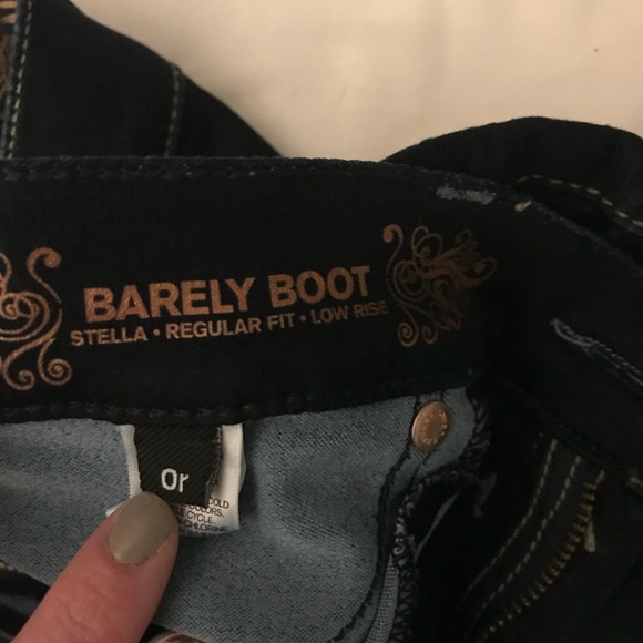 Express Stella barely boot jeans - Picture 2 of 2